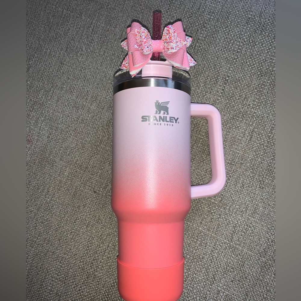 Petal/coral ombré OG Stanley 40 Oz